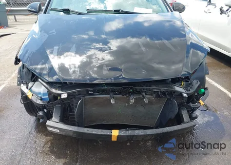 2018 Hyundai Elantra Value Edition z USA, uszkodzony, nr VIN 5NPD84LF1JH290058